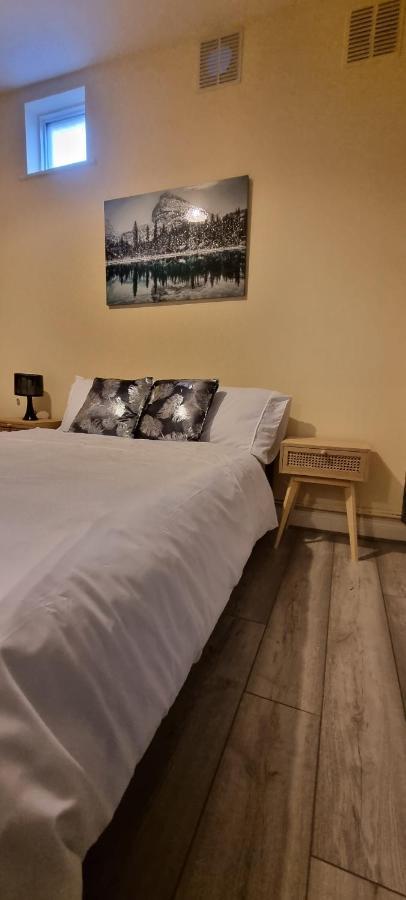 Bloomsbury Apartments - Edgware London Экстерьер фото