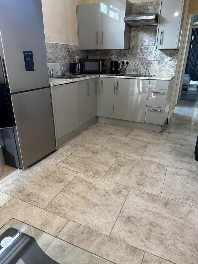 Bloomsbury Apartments - Edgware London Экстерьер фото